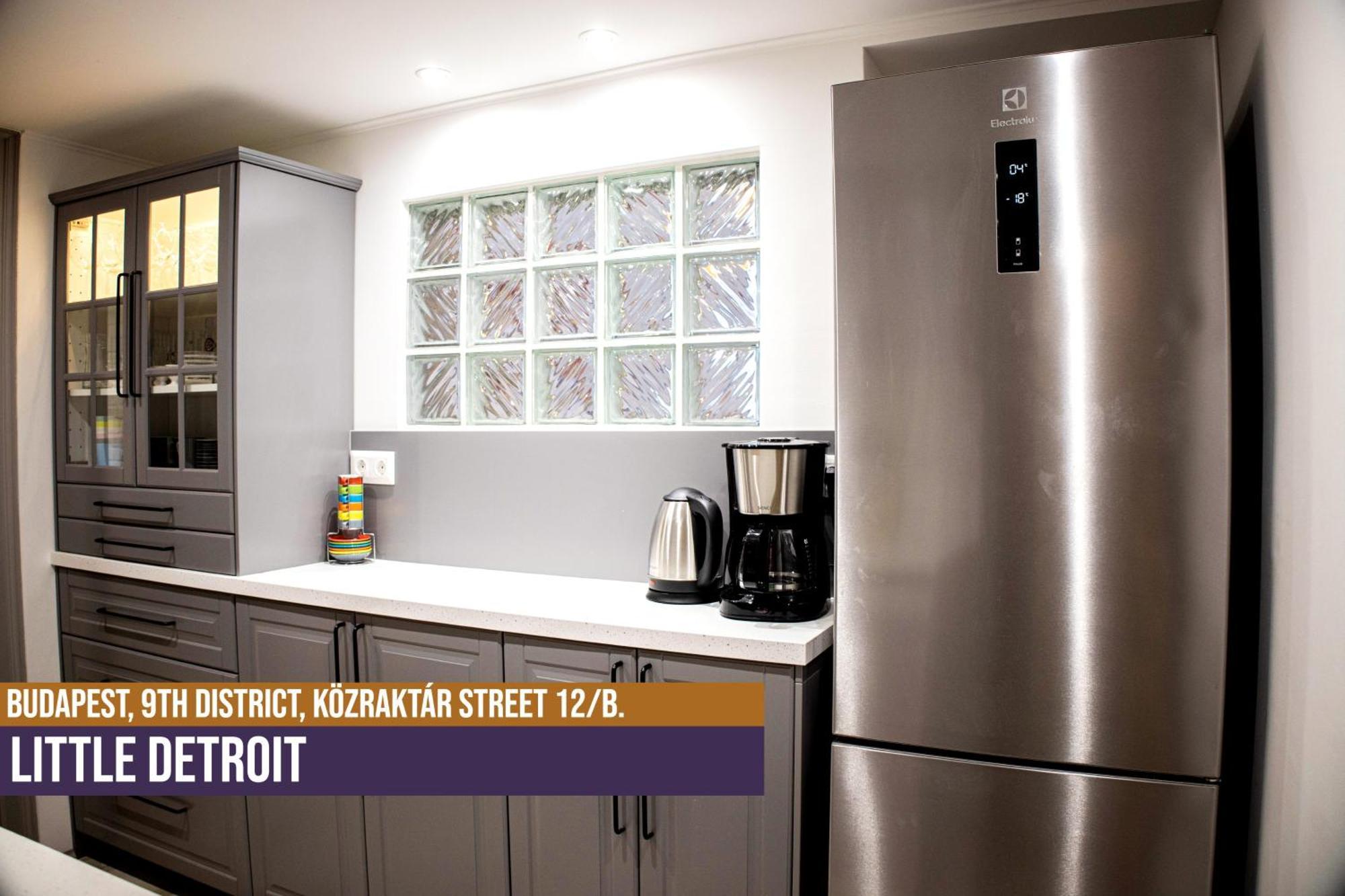 Little Americas Detroit Apartment Будапеща Екстериор снимка